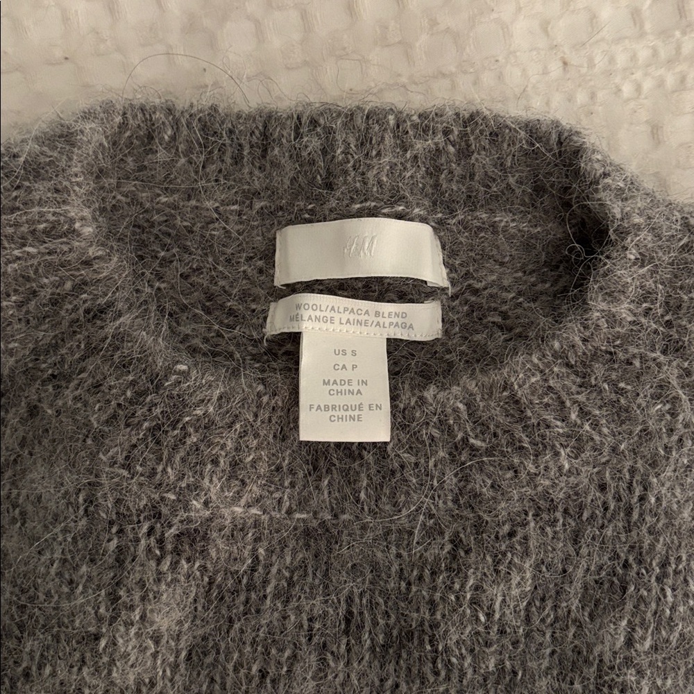 H&M Gray Women's Wool Crew Neck Sweater - Picture 2 of 2